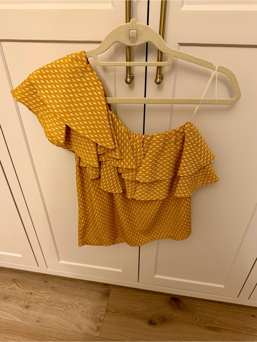 Misa LA ruffled one shoulder top - Picture 2 of 8